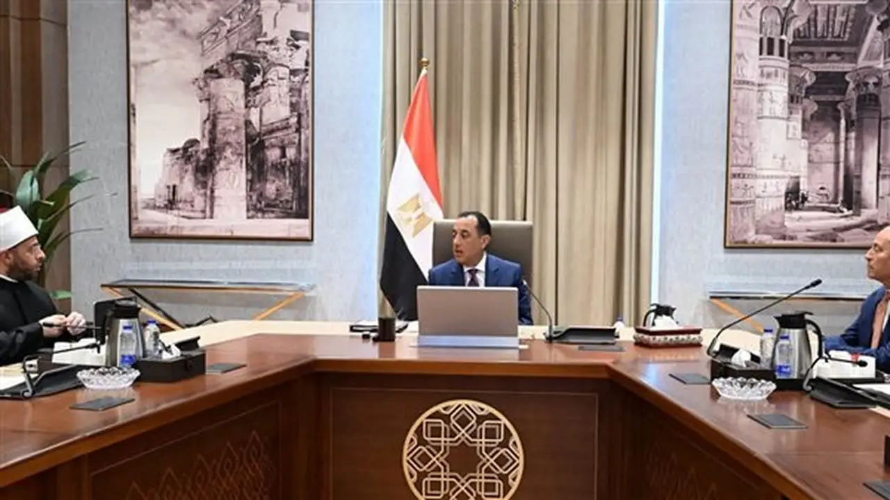 مدبولي يتابع خطوات مشروع إحياء منطقة قرافة السيوطي التي تضم مقابر العلماء