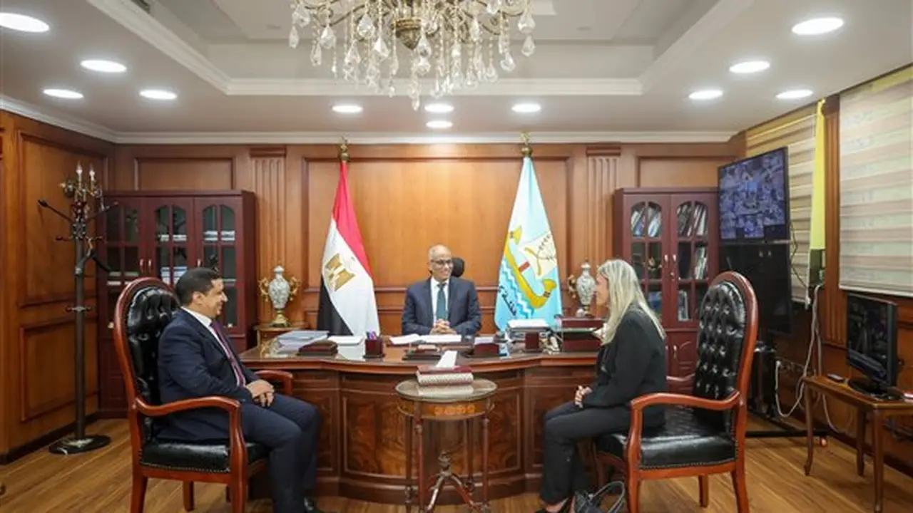 محافظ كفر الشيخ يؤكد أهمية تأهيل القيادات من خلال مركز استدامة