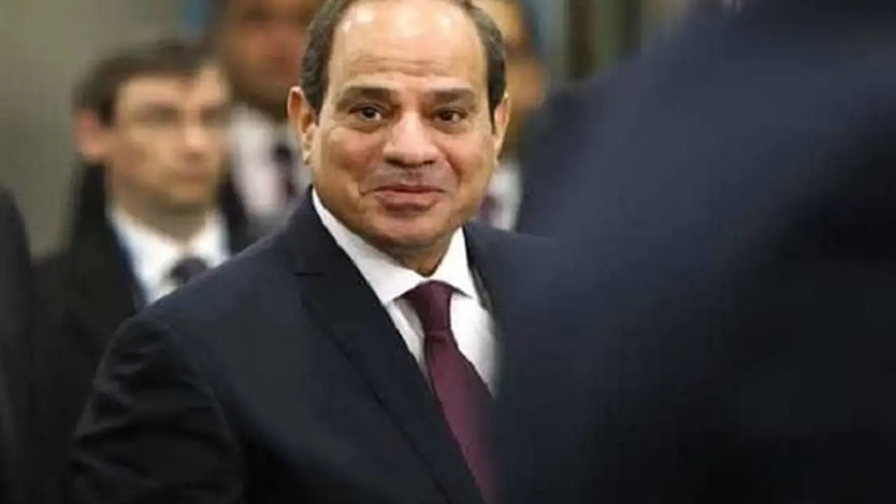 السيسي يقدم التعازي لأمير قطر في وفاة الشيخ حمد بن خليفة آل ثاني