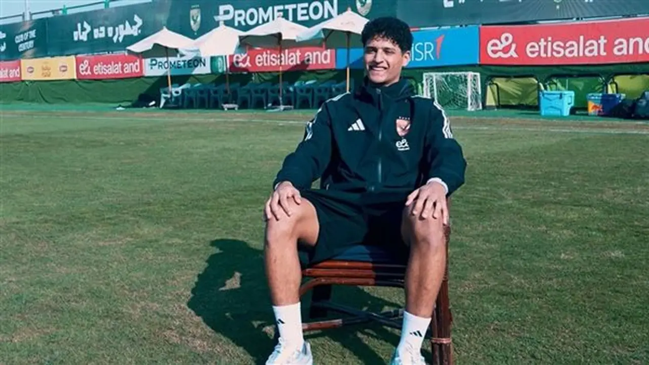 الأهلي يرحب برحيل محمد عبد الله للاحتراف الخارجي