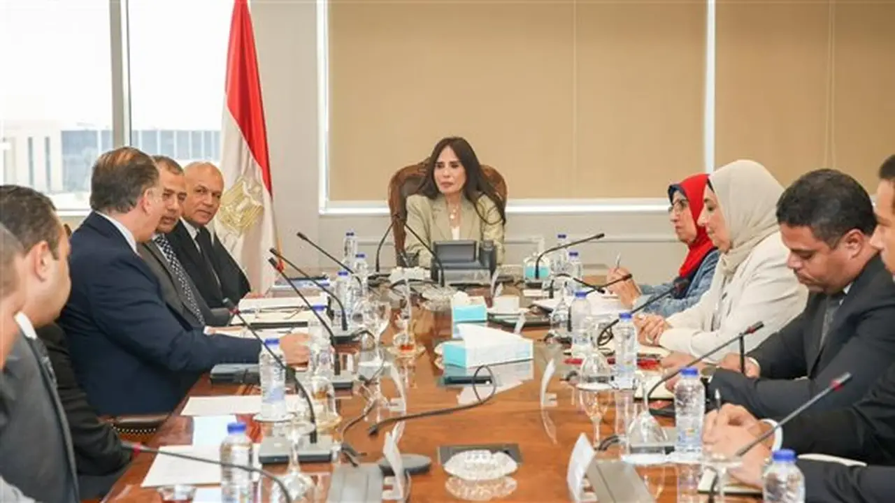 وزيرة الإسكان تبحث تعزيز التعاون مع شركة BAMAG الألمانية في مشروعات مياه الشرب