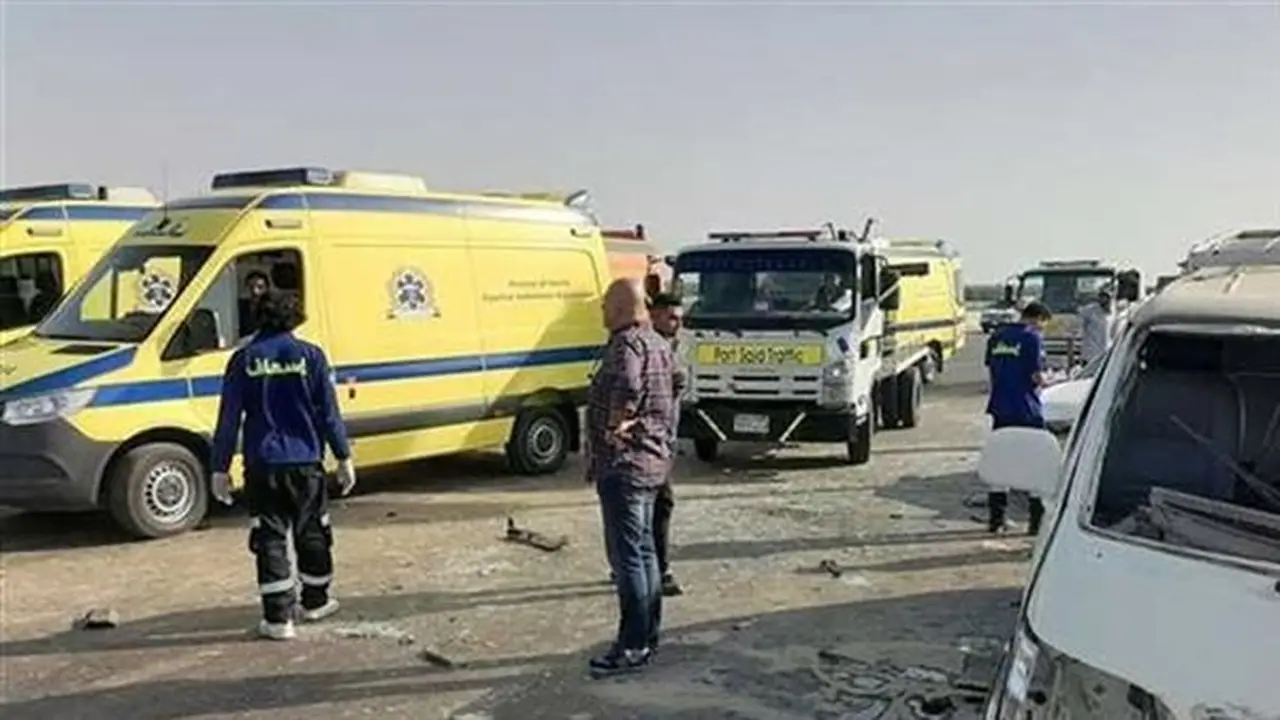 وفاة شخصين وإصابة 9 آخرين في حادث تصادم ثلاث سيارات بالطريق الصحراوي بالإسكندرية