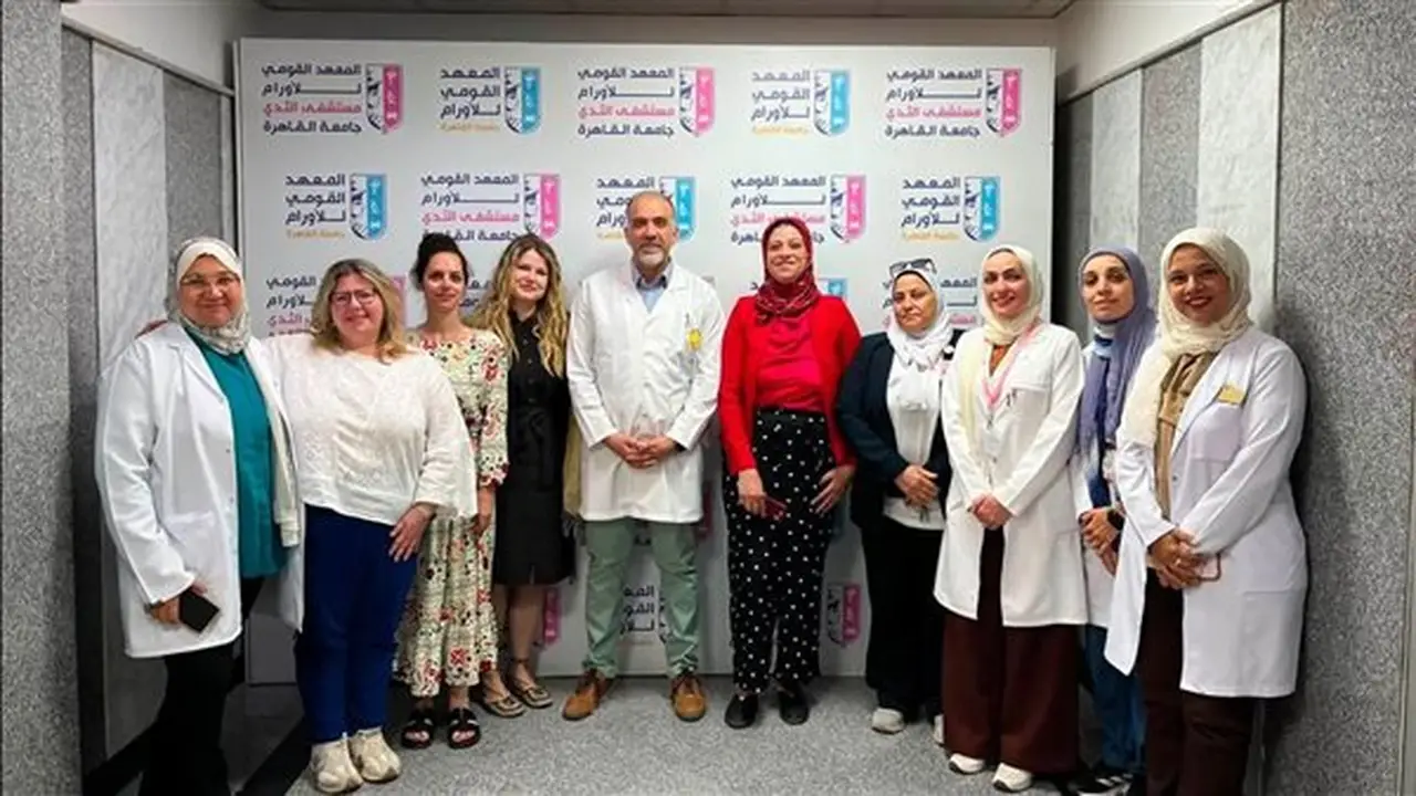 زيارة وفد من جامعة غرب أتيكا اليونانية لمستشفى الثدي بالقومي للأورام لتعزيز التعاون الأكاديمي