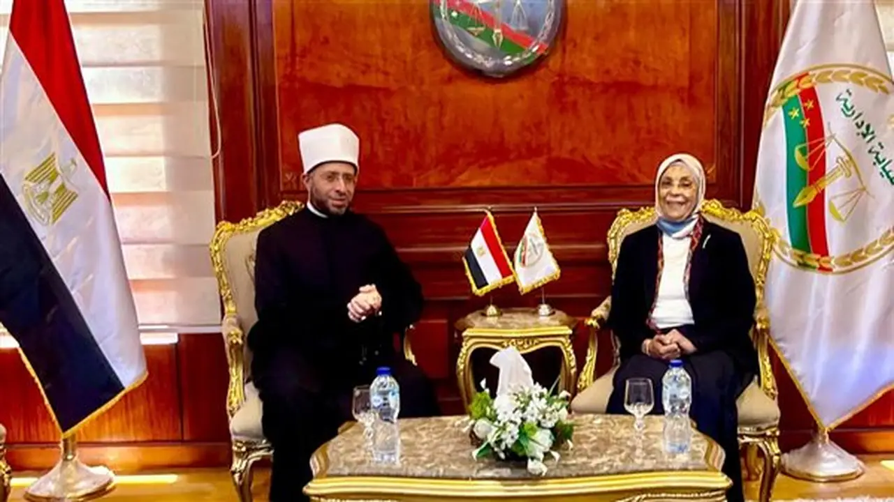 رئيسة هيئة النيابة الإدارية تستقبل وزير الأوقاف لتقديم التهنئة بمناسبة توليها المنصب