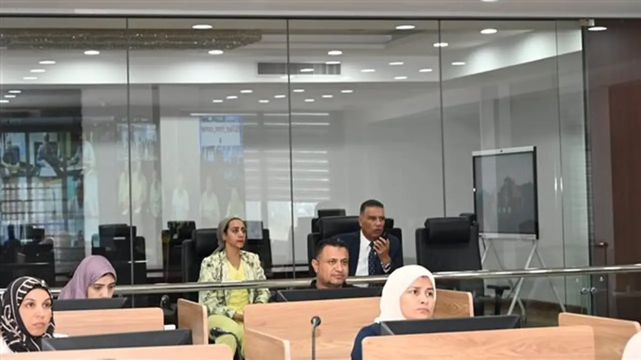 محافظ جنوب سيناء يرأس اجتماعًا لمتابعة استكمال بيانات الطوارئ