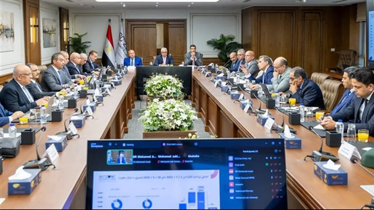 اقتصادية قناة السويس تحقق إيرادات قياسية بقيمة 15.9 مليار جنيه في 2025-2026