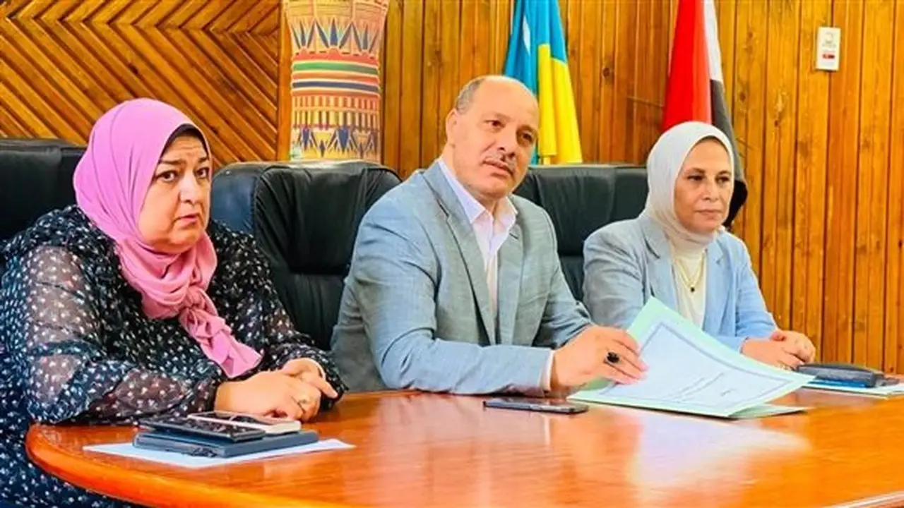 مدير تعليم الإسكندرية يترأس اجتماع استعدادات امتحانات الدور الثاني للشهادة الإعدادية