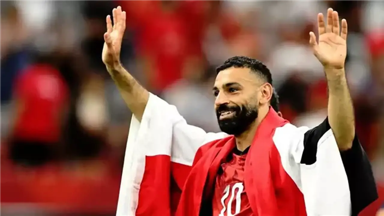 فابريزيو رومانو يكشف عن وجهة محمد صلاح المحتملة في الموسم المقبل