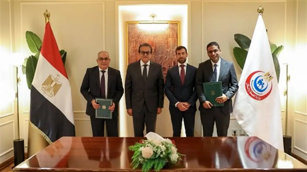 وزير الصحة يشهد توقيع بروتوكول تعاون مع “روش إيجيبت” لميكنة منظومة الرمد