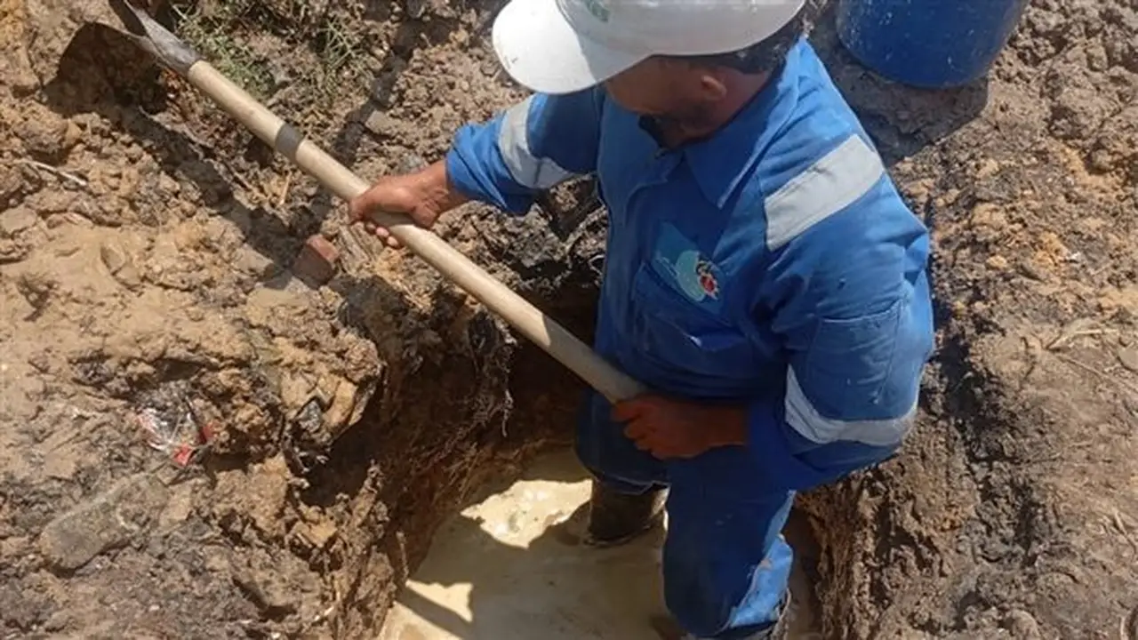 رئيس مياه القناة يعلن عن إنهاء إصلاح ثلاث كسور مفاجئة في الشبكات