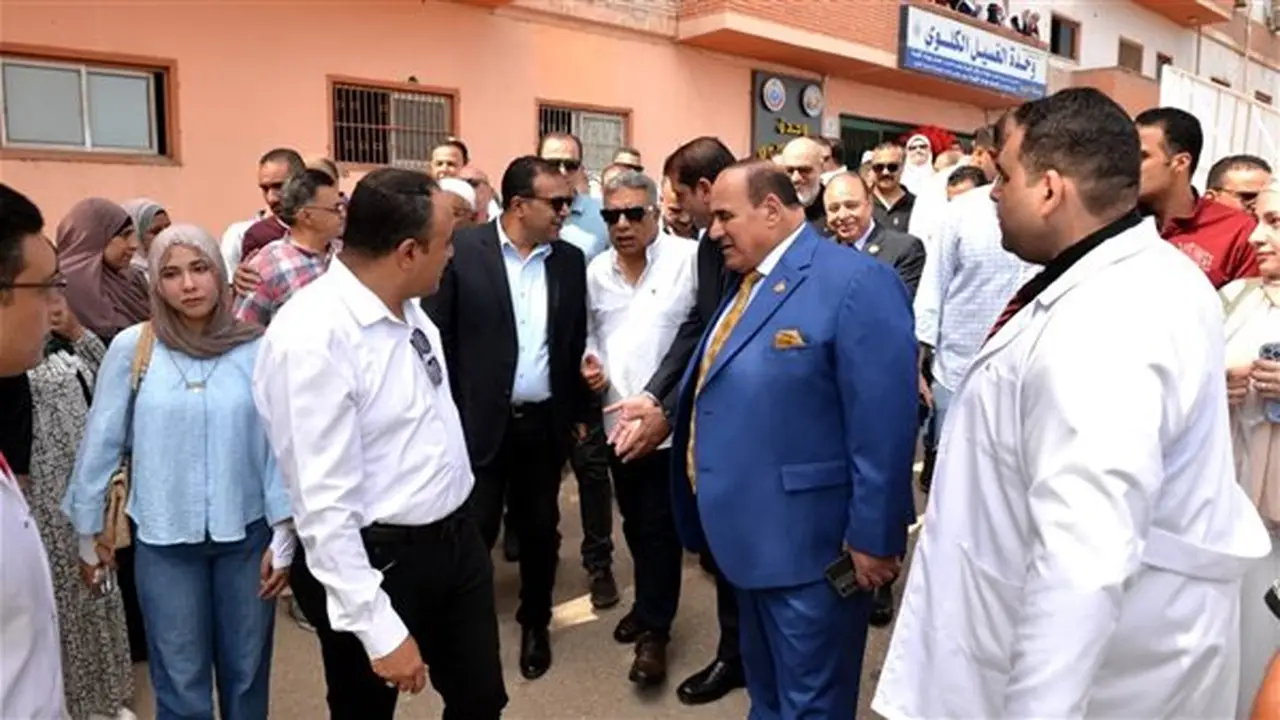 محافظ الدقهلية يفتتح وحدة الغسيل الكلوي الجديدة بمستشفى شربين المركزي