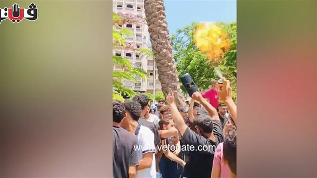 طلاب بورسعيد يحتفلون بانتهاء امتحانات الثانوية العامة بأجواء احتفالية مميزة (فيديو)
