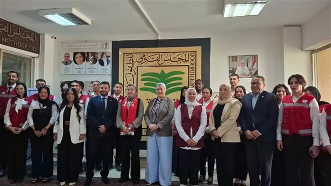 المجلس القومي للطفولة والأمومة يستقبل وفد الهلال الأحمر المصري لتعزيز الشراكة