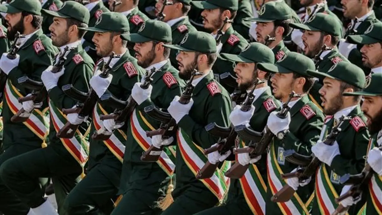 الحرس الثوري الإيراني: لا تصدير للنفط أو الغاز عبر مضيق هرمز في ظل الهجمات الأمريكية