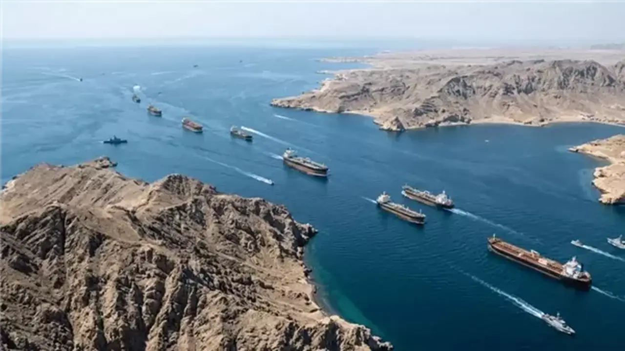 الحرس الثوري الإيراني يؤكد: مضيق هرمز لا يزال تحت سيطرة قواتنا البحرية