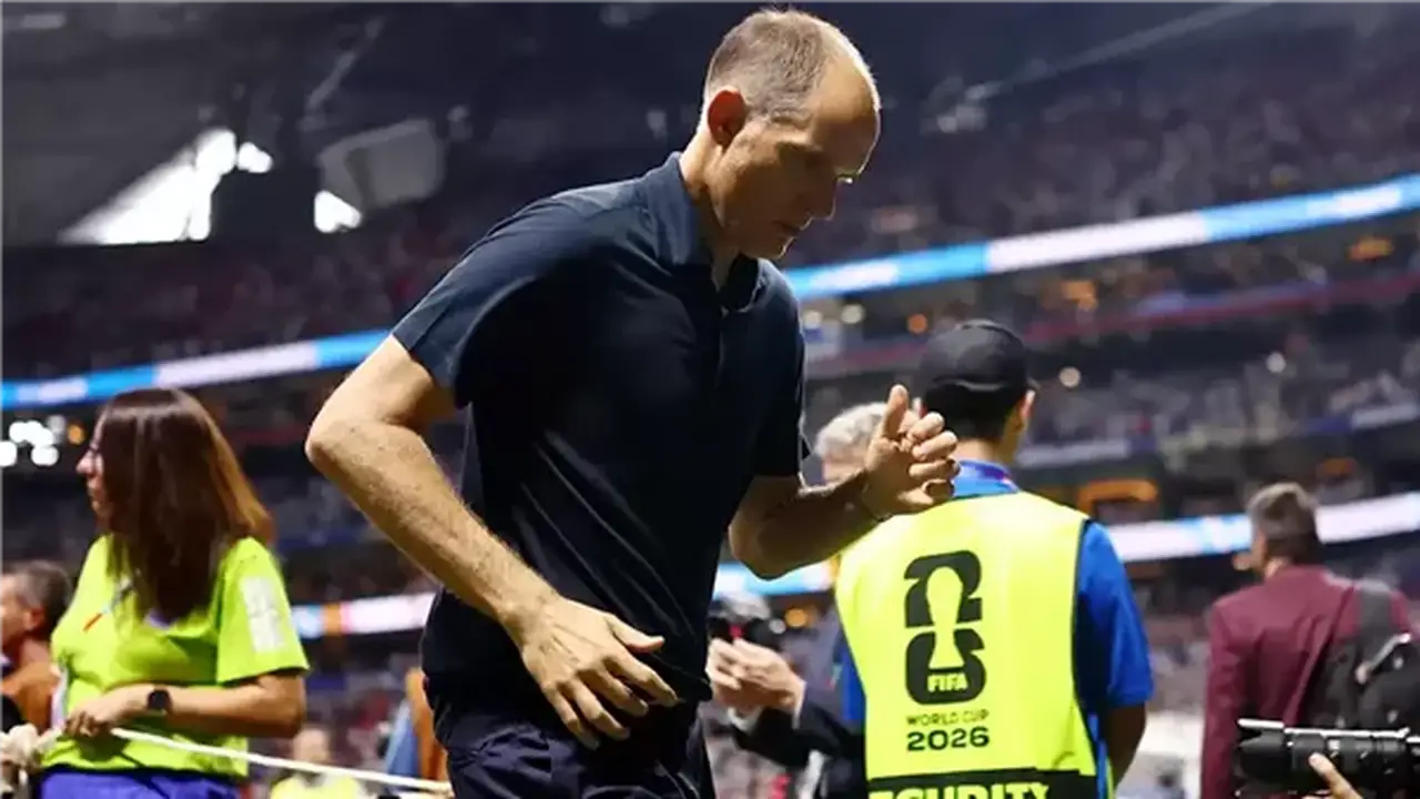 تطورات مستقبل توماس توخيل مع منتخب إنجلترا بعد وداع كأس العالم
