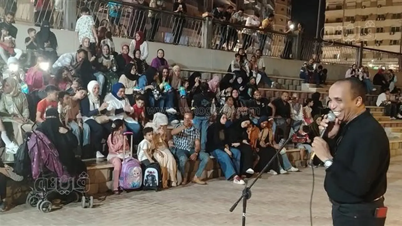 الأغاني الوطنية تلهب حماس الجمهور في فعاليات شارع الفن بكورنيش بني سويف