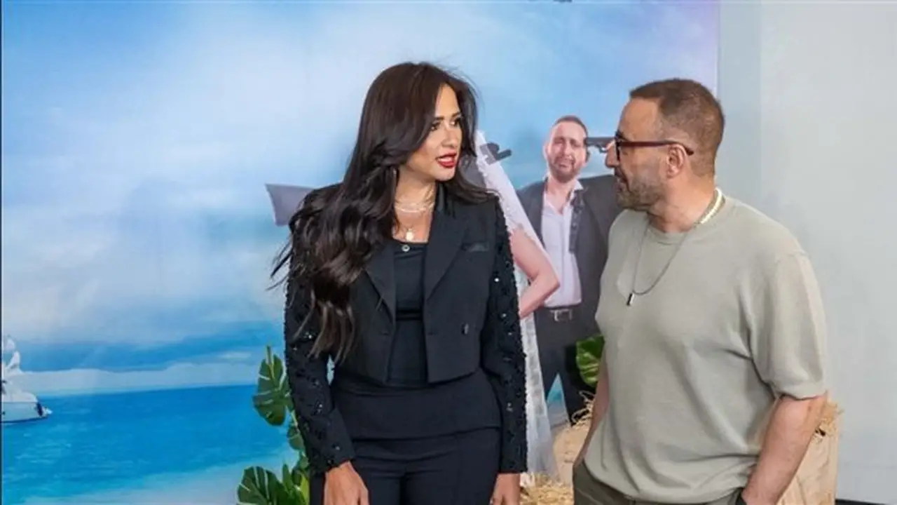 أحمد السقا وياسمين عبد العزيز يحتفلان بالعرض الخاص لفيلم “خلي بالك من نفسك” في دبي