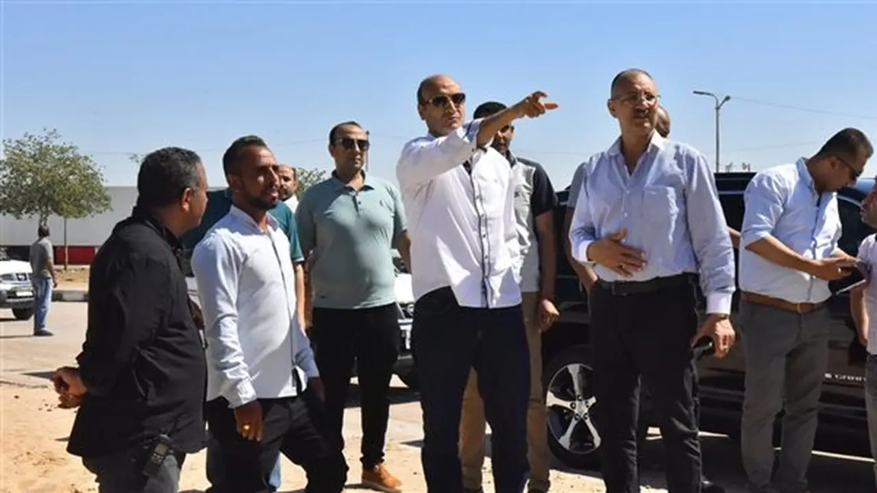 محافظ أسيوط يعلن خطة شاملة لتطوير الميادين وزيادة المسطحات الخضراء