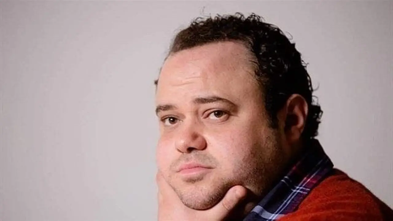 أزمة قانونية بين مدحت تيخا ومنتج شهير بسبب شيك بلا رصيد