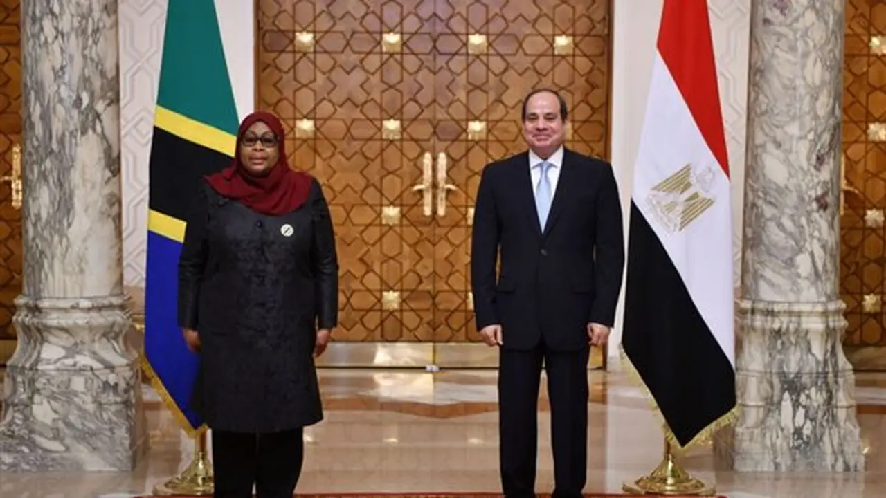 السيسي وسامية حسن يعقدان مؤتمراً صحفياً لعرض نتائج المباحثات المصرية التنزانية