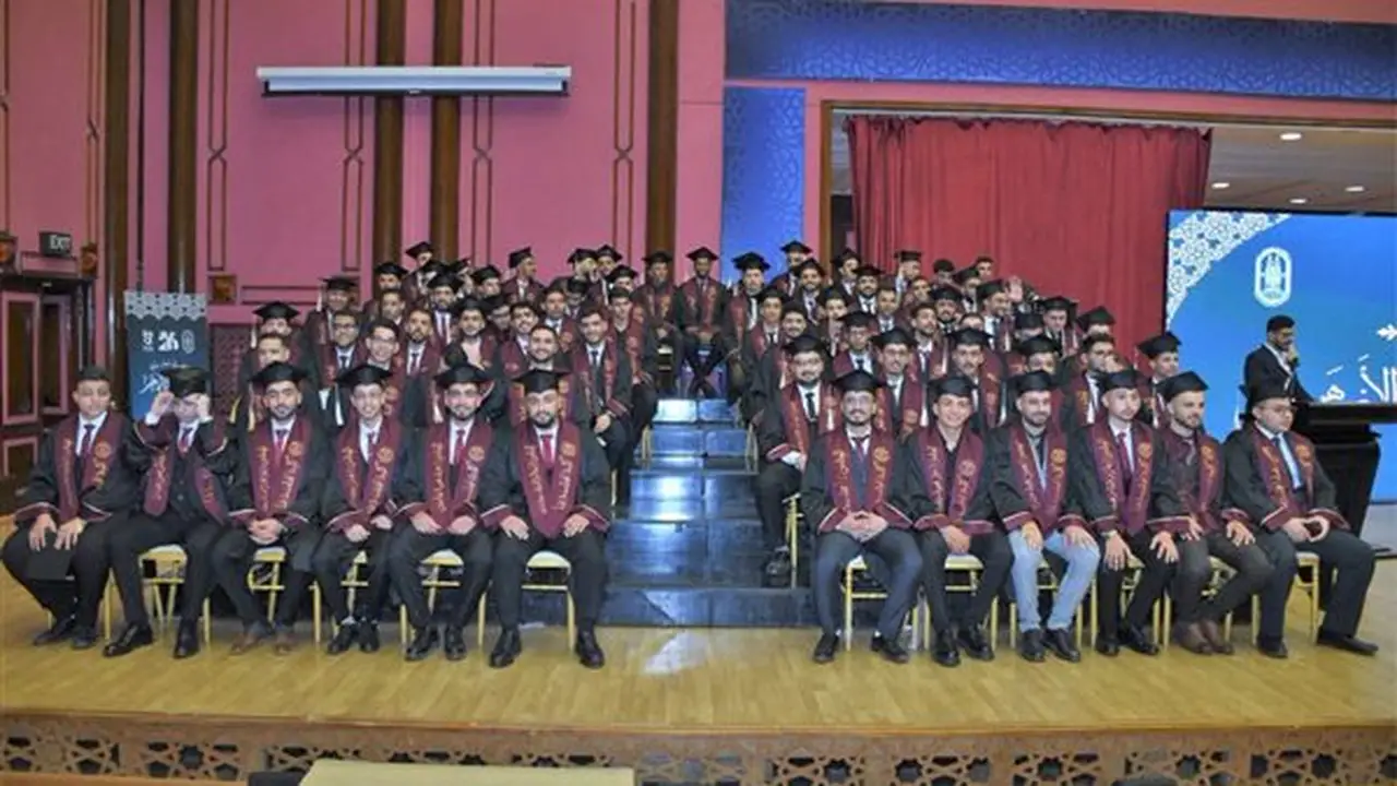 رئيس جامعة الأزهر: خريجو كلية الهندسة بقنا يجمعون بين التميز العلمي والقيم الأصيلة (صور)