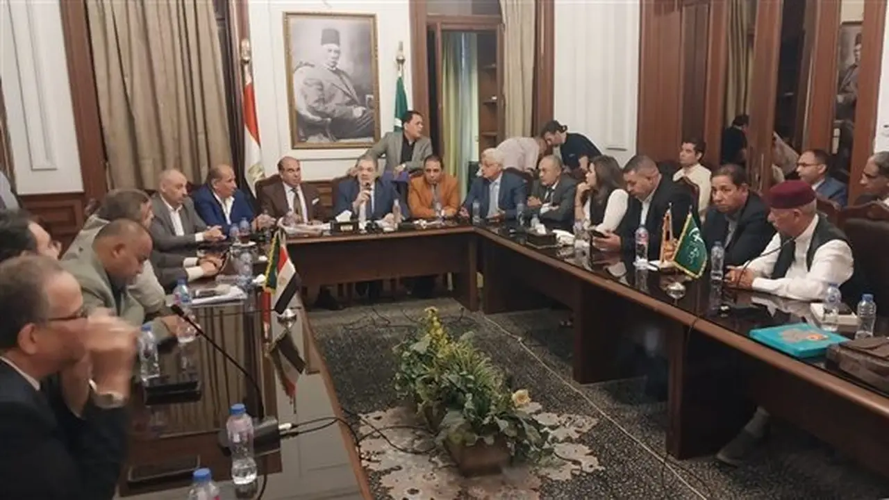 إجراءات قانونية ضد العناصر غير المنضبطة في حزب أحداث اليوم