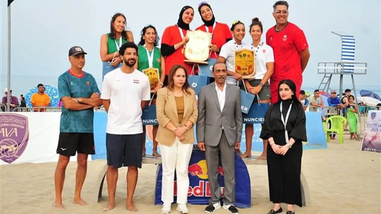 منتخب مصر للسيدات في الكرة الطائرة الشاطئية يتوج بلقب البطولة العربية في المغرب