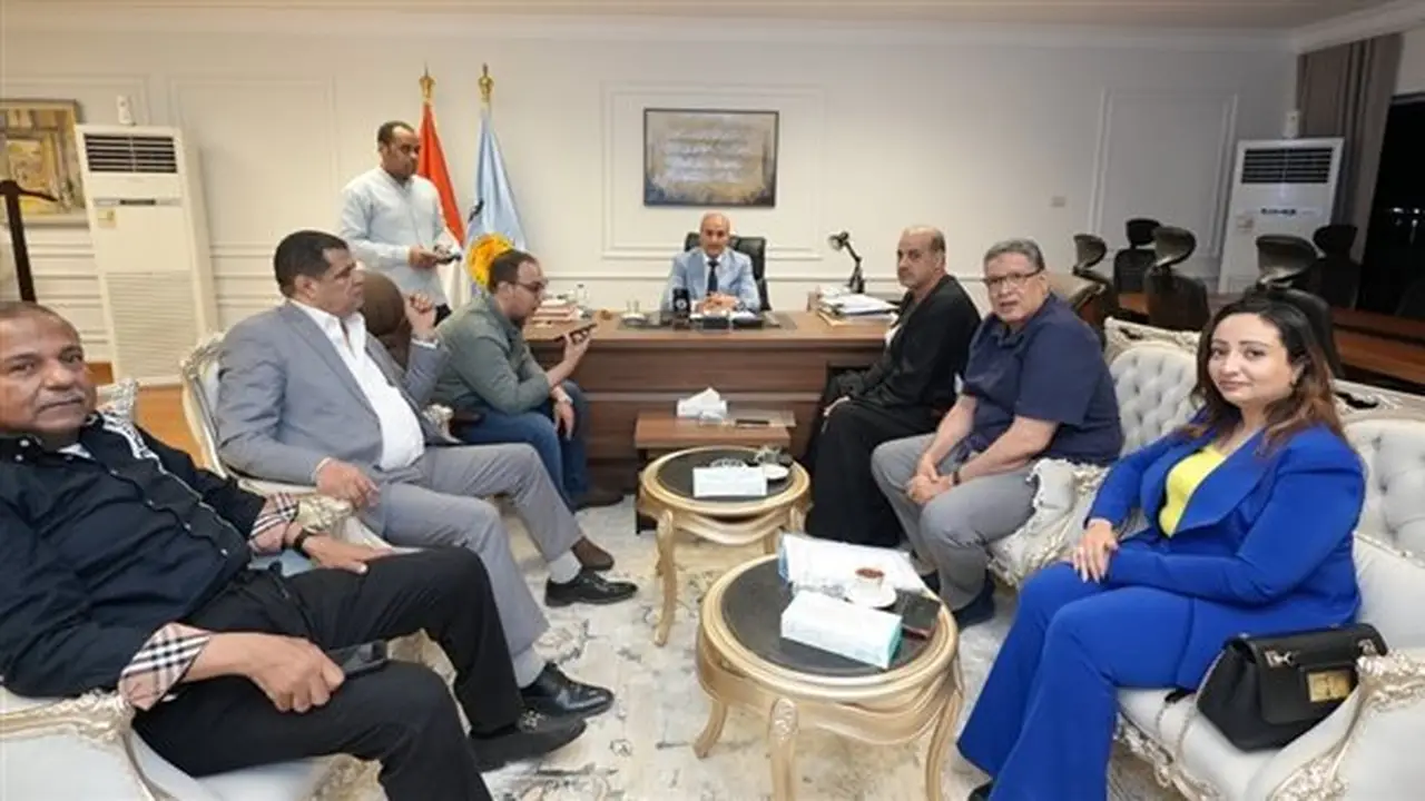 محافظ أسيوط يلتقي أعضاء مجلسي النواب والشيوخ لمناقشة احتياجات المواطنين