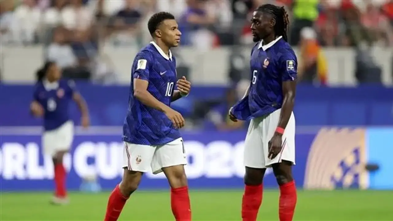 مبابي يتألق رغم الهزيمة.. أرقام قياسية من مباراة إنجلترا وفرنسا