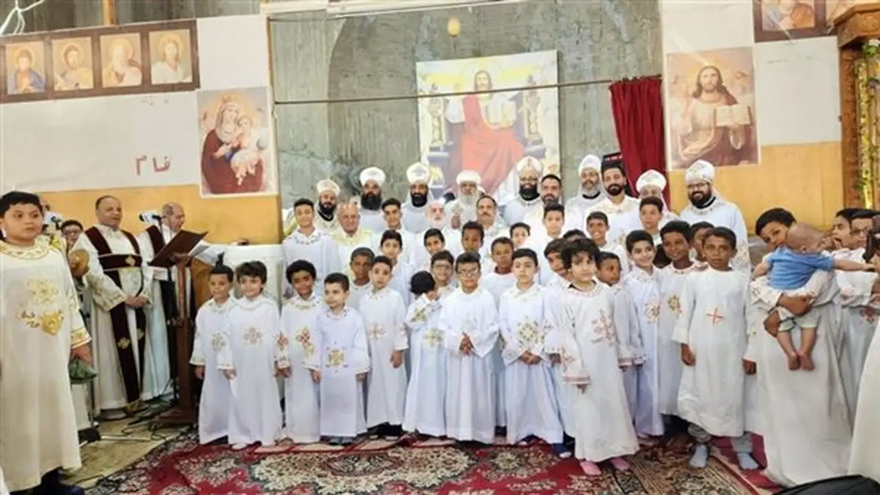 الأنبا ميخائيل يرسم 33 شمامسًا جدد للخدمة في إيبارشية حلوان