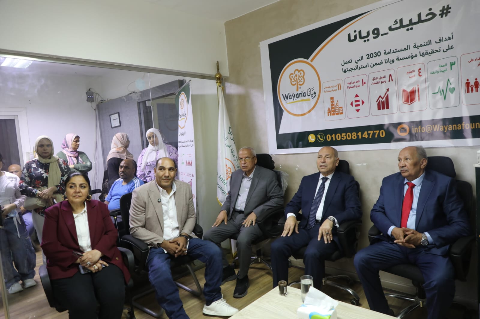 توزيع 12 كرسيً اكهربائيً ا متحركً ا توزيع 12 كرسيًا كهربائيًا متحركًا
