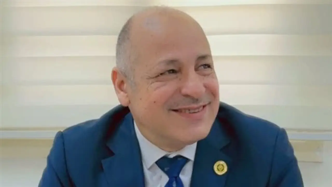 خبير استراتيجي يكشف أبعاد التهديد الإيراني لمرور النفط وسيناريوهات الرد الأمريكي
