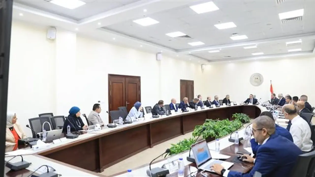 توصيات المجلس الأعلى لشئون المعاهد الخاصة لتحديث البرامج الدراسية بما يتوافق مع سوق العمل