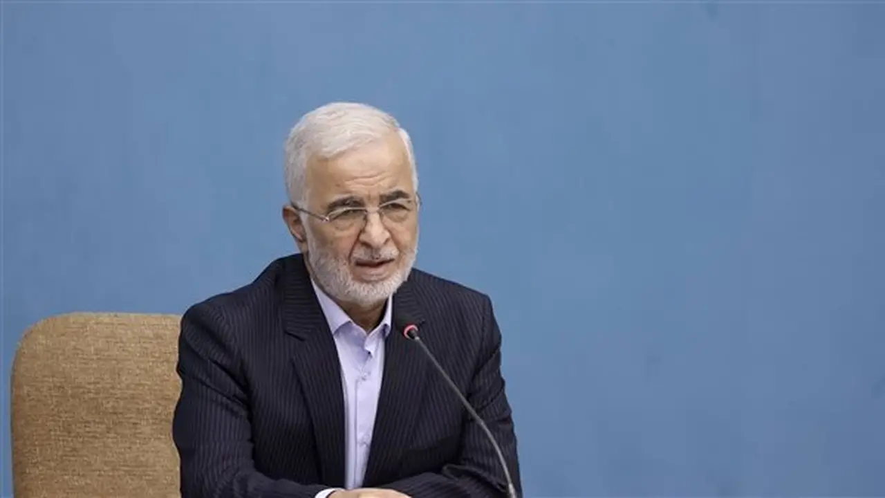 وزير الداخلية الإيراني إسكندر مؤمني يزور إسلام آباد حاملاً رسالة من بزشكيان