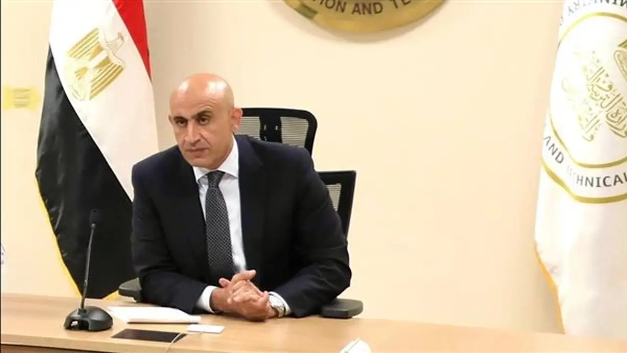 محمد عبد اللطيف يصل برلين لإطلاق مدارس فنية مصرية بالتعاون مع ألمانيا