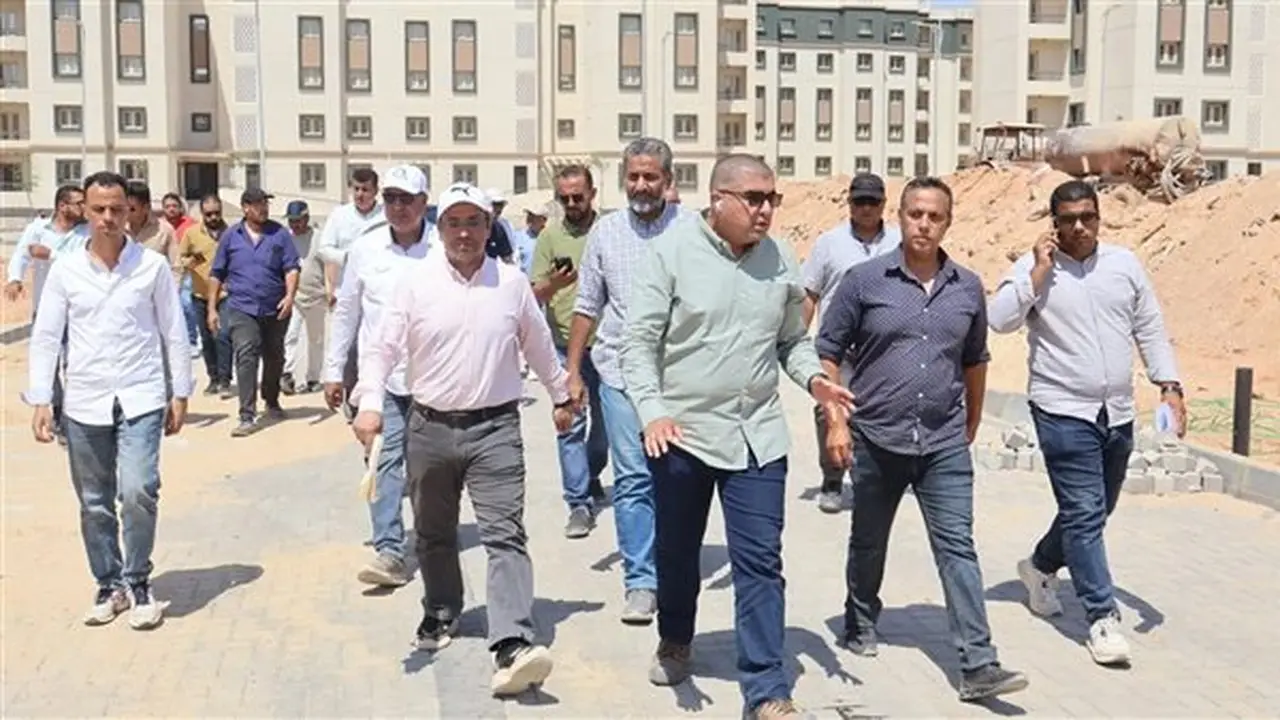وزيرة الإسكان تتابع مشروعات التنمية في العاشر وحدائق العاشر من رمضان