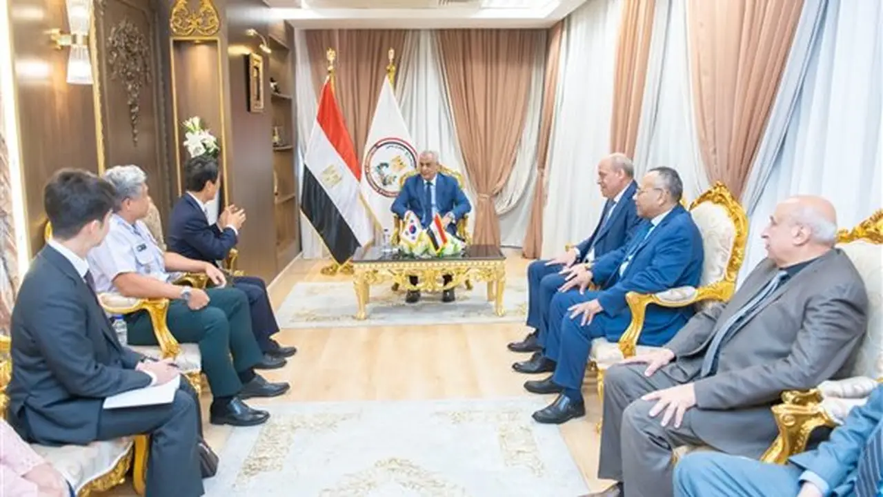 وزير الإنتاج الحربي يلتقي سفير كوريا الجنوبية لبحث سبل تعزيز التعاون في التصنيع