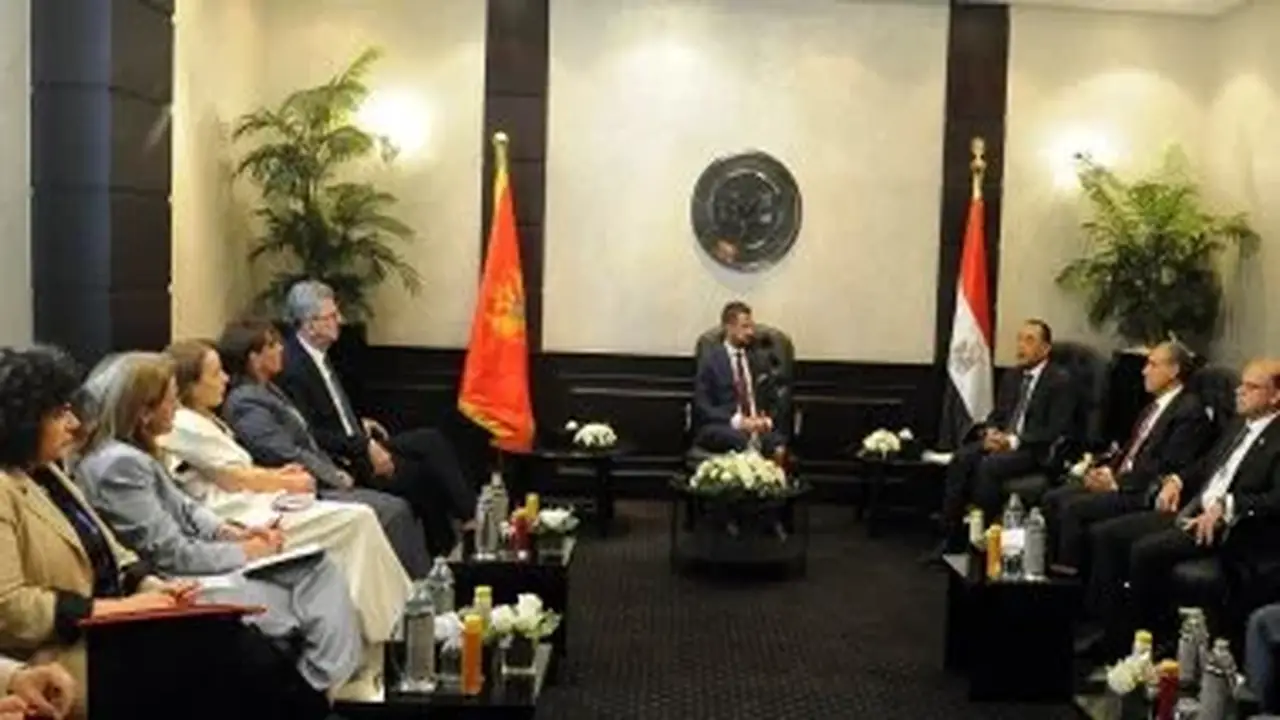 رئيس الوزراء المصري يستقبل نظيره من الجبل الأسود لتعزيز العلاقات الثنائية