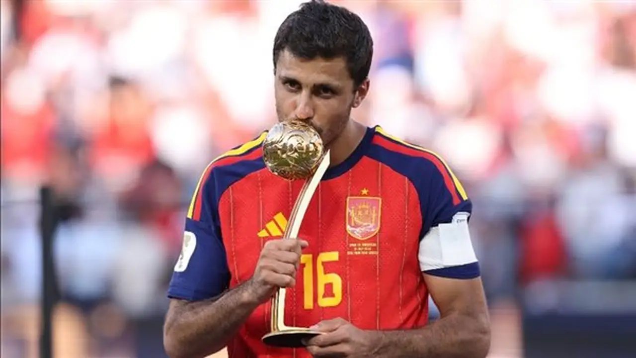 رودري يحقق إنجازًا تاريخيًا بعد تتويج إسبانيا بكأس العالم 2026