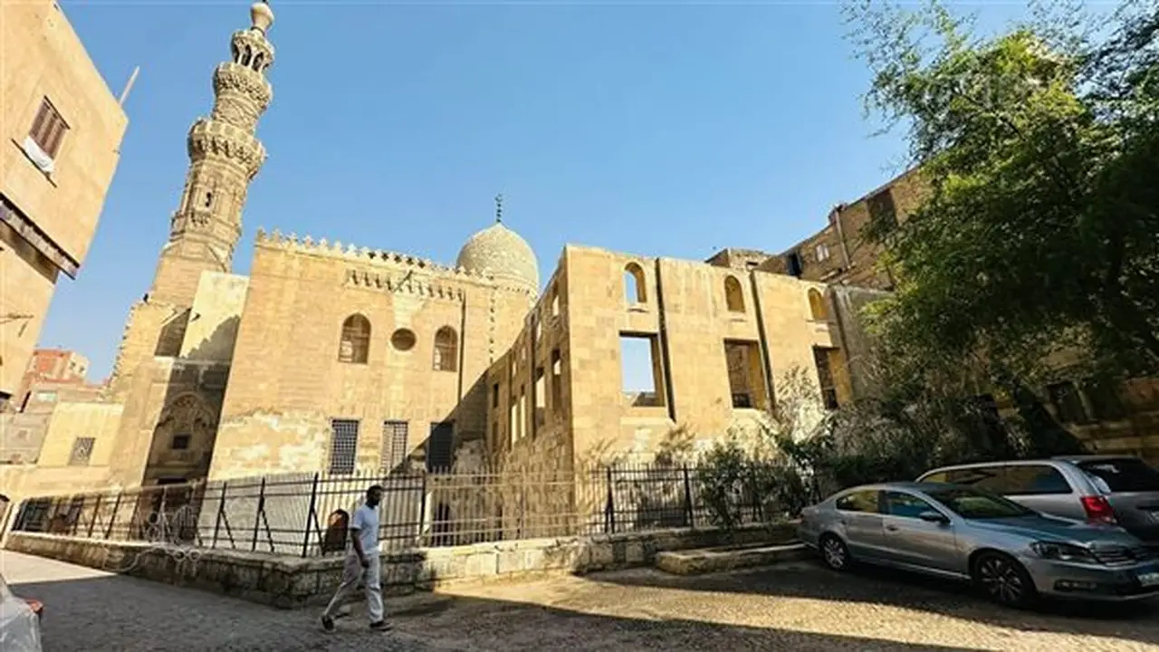 فيتو ترصد أعمال ترميم وتطوير قبة قايتباي بالقاهرة قبل افتتاحها (صور)