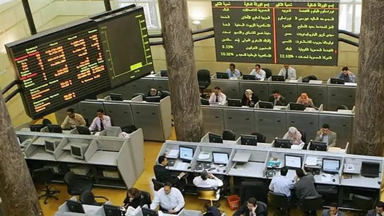 أخبار الاقتصاد اليوم: انخفاض أسعار الأعلاف والحبوب، البورصة تربح 27.2 مليار جنيه، صرف المرتبات بالزيادة الجديدة، وانخفاض أسعار الزيت