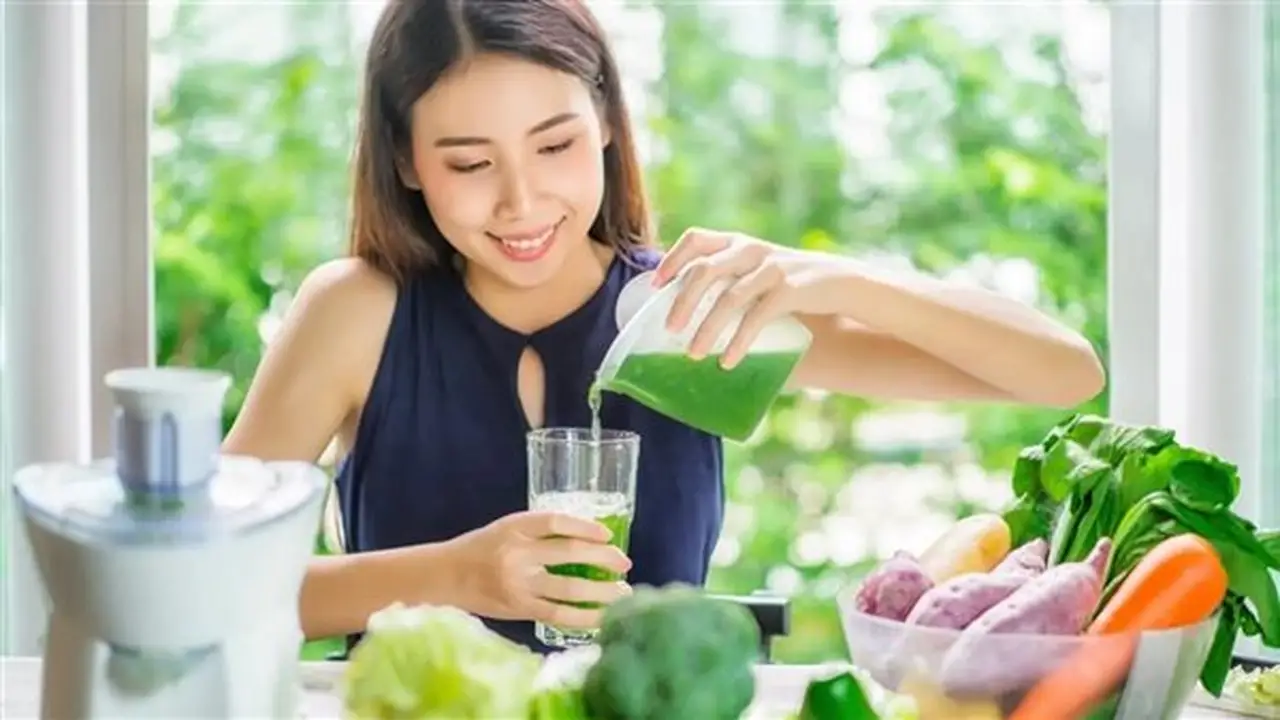مشروبات طبيعية تمنحك النشاط والترطيب خلال حرارة الصيف