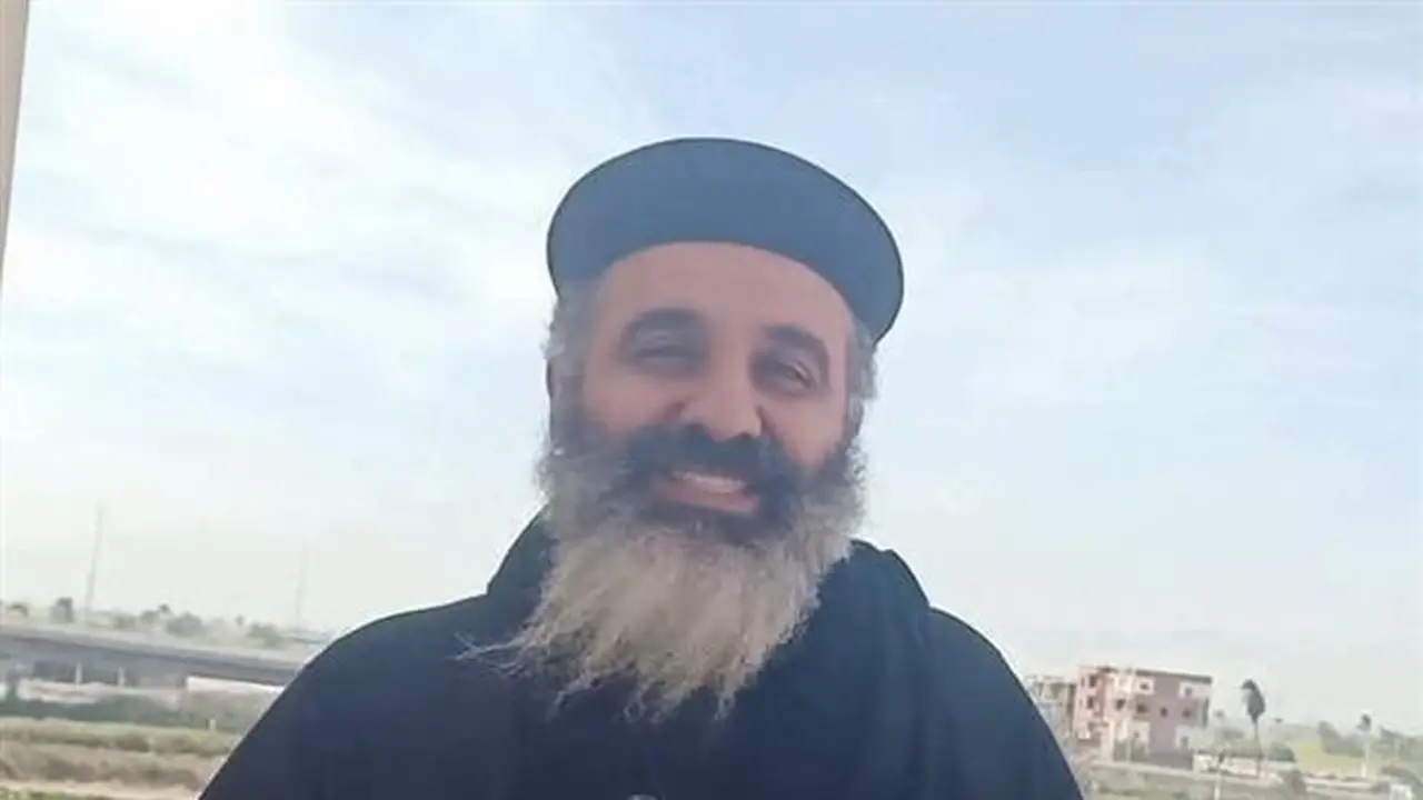 إصابة راعي كنيسة وشخص آخر في انقلاب سيارة على الطريق الصحراوي بالمنيا