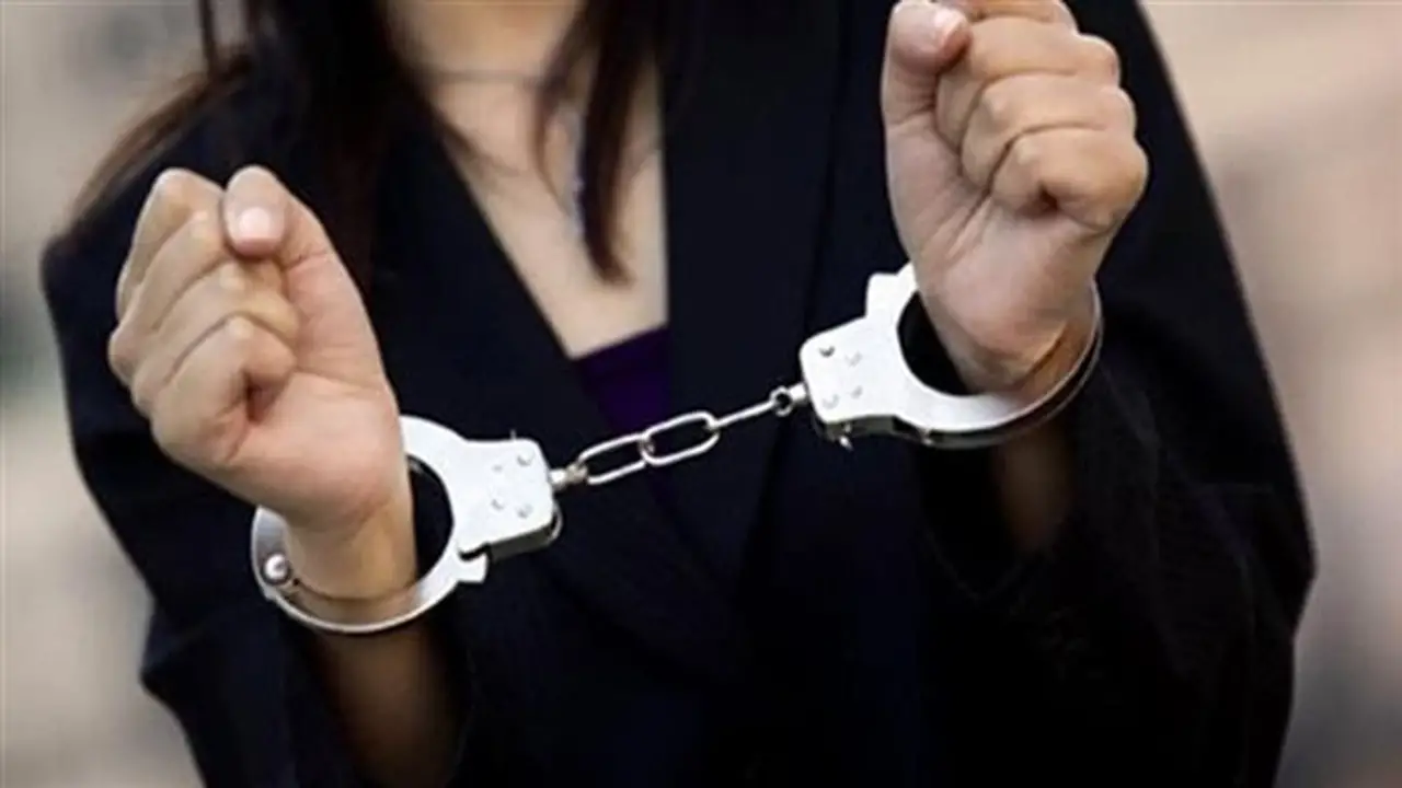 فحص هواتف تيك توكر شهيرة بالمقطم لنشرها مقاطع رقص بملابس خادشة