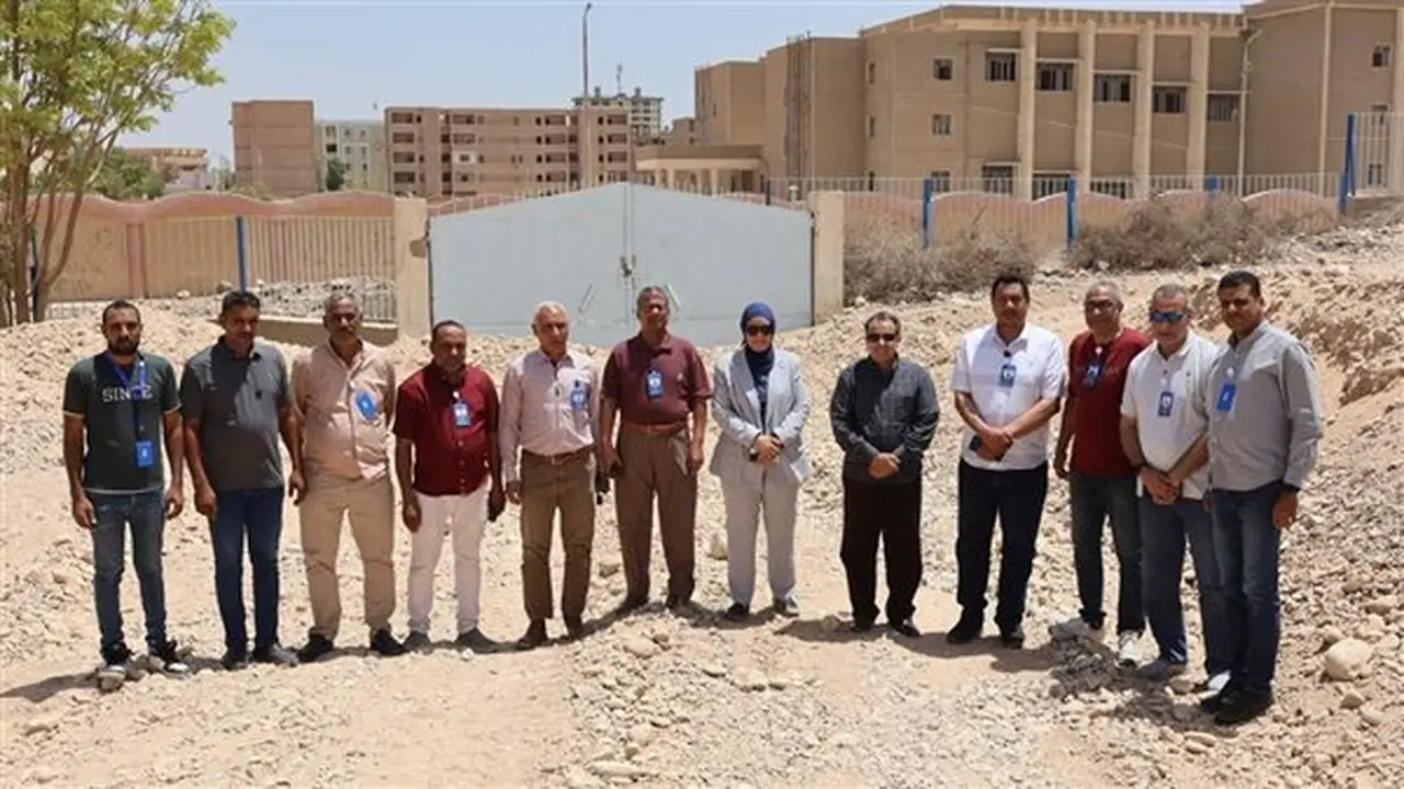 رئيس جامعة قنا يتفقد مسار محور الجامعة الأهلية ويبحث سُبل تطويره (صور)