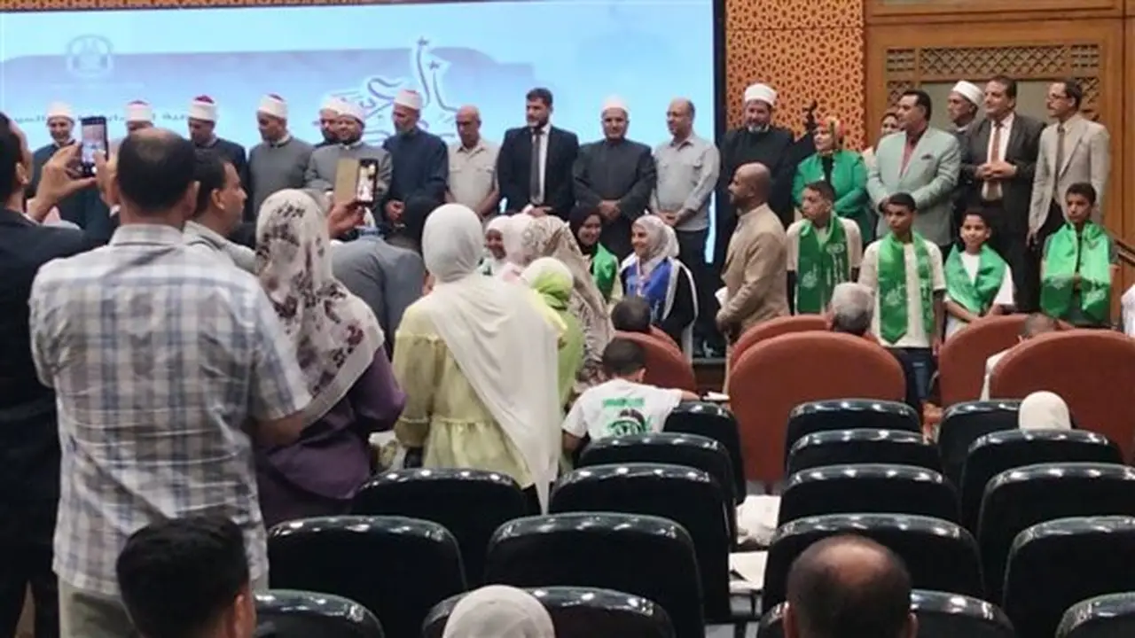 تكريم الفائزين في مسابقة ‘رواد اللغة العربية’ بحضور رئيس منطقة الإسماعيلية الأزهرية