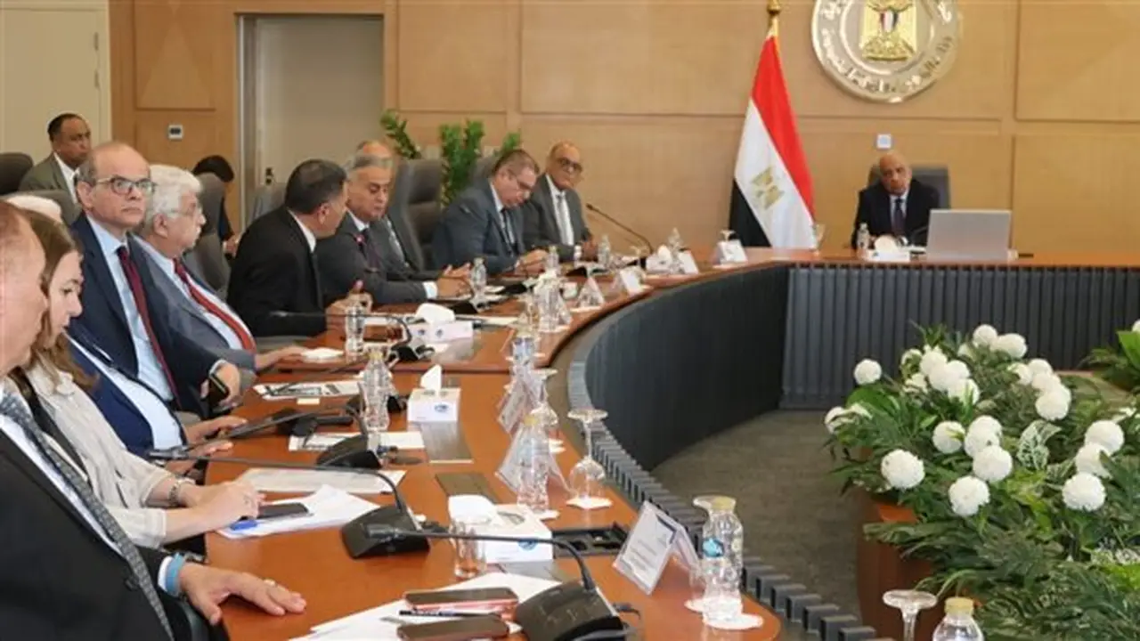 وزير الكهرباء يترأس اجتماعًا لمتابعة خطة رفع كفاءة استخدام الطاقة