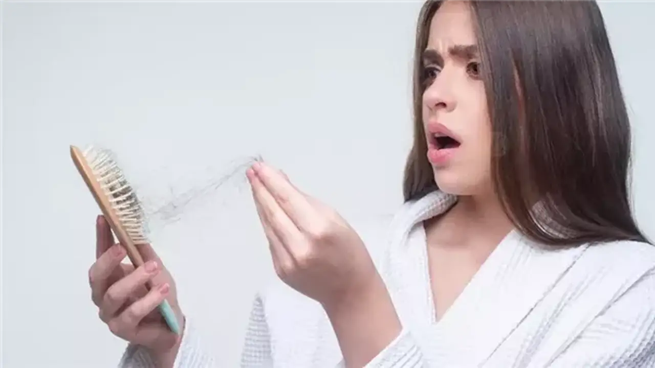 وصفة ماء البصل لوقف تساقط الشعر بفعالية