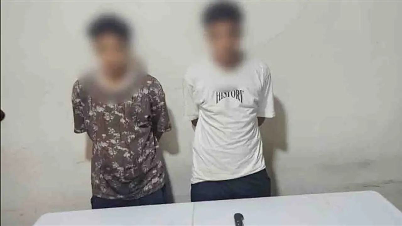 فيديو على السوشيال ميديا يقود الأمن لضبط عاطلين سرقا هاتف أجنبي تحت تهديد السلاح في أسوان